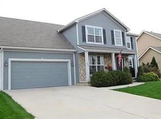 807 Park Ave, Leavenworth, KS 66048