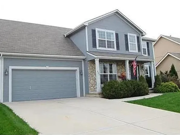 807 Park Ave, Leavenworth, KS 66048
