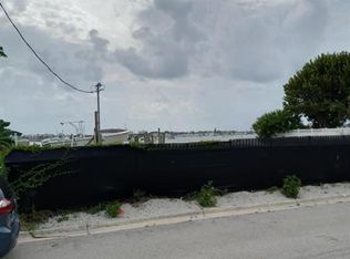 2309 Lake Shore Dr, Riviera Beach, FL 33404