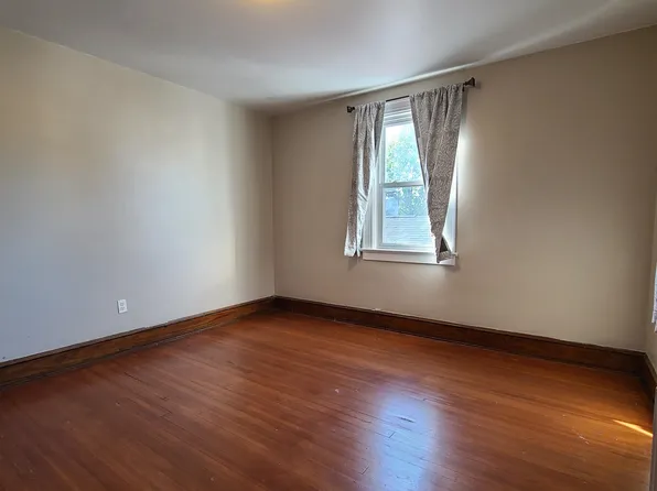 1511 40th Street image 17 of 22