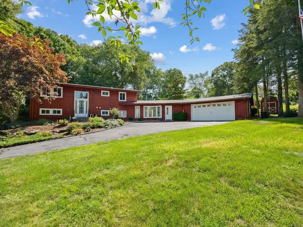 5 Latimer Court, Waterford, CT 06385
