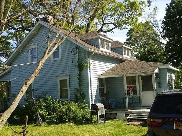 12 Prospect St, Highland Falls, NY 10928