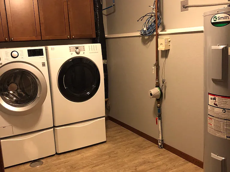 358 Sisters Ct — Photo 20