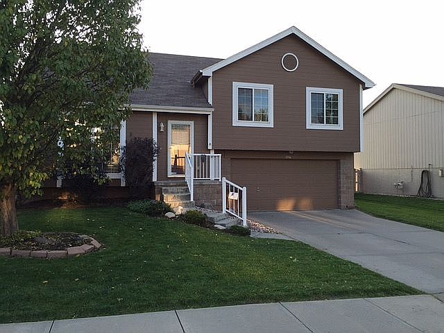 1st image of 5916 S 186th Ave