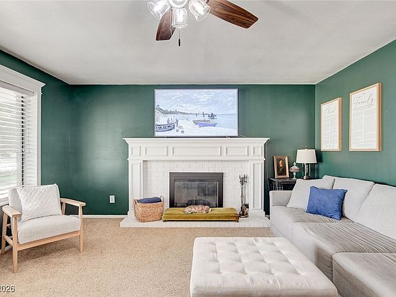 2nd image of 3765 Berkeley St