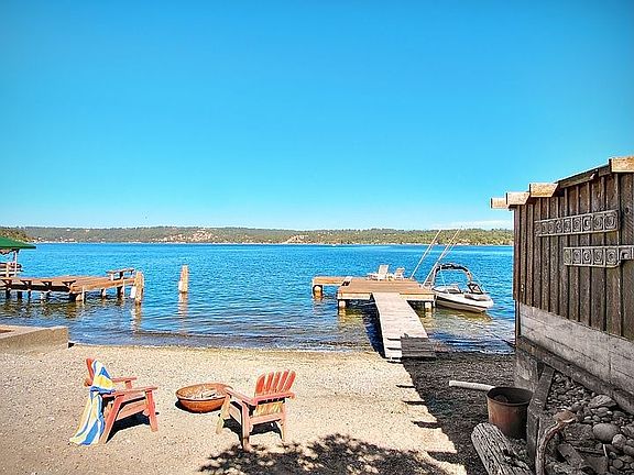 Beach/Dock/Boathouse