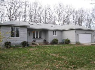 274 Knotty Oak Rd, Coventry, RI 02816