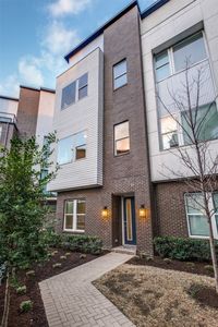 381 E Greenbriar Ln #1202, Dallas, TX, 75203