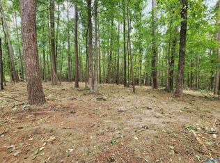 11 Dogwood Dr, Laceys Spring, AL 35754