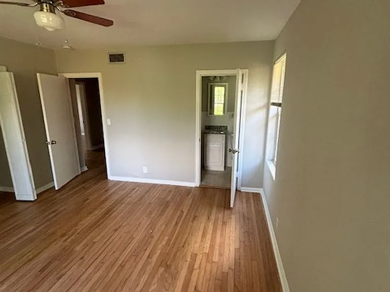 5321 Rollins Ave — Photo 9