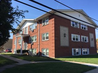 7317 39th St APT 1A, Lyons, IL 60534