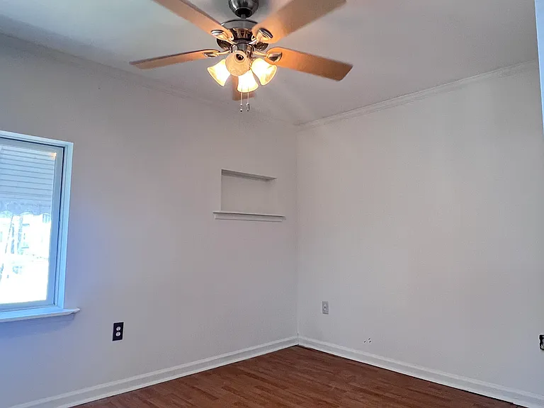 407 Allen Ave — Photo 7