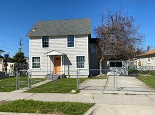 2045 Orange Ave, Selma, CA 93662