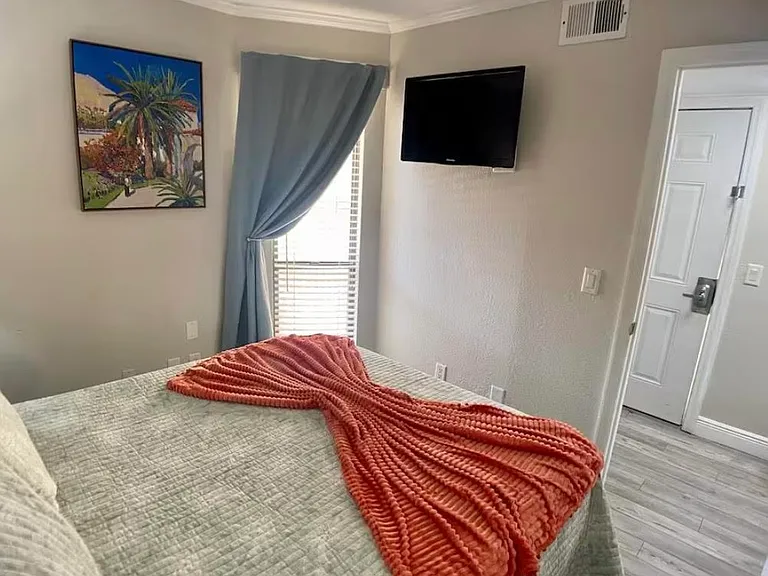 2506 N Rocky Point Dr #372 — Photo 11