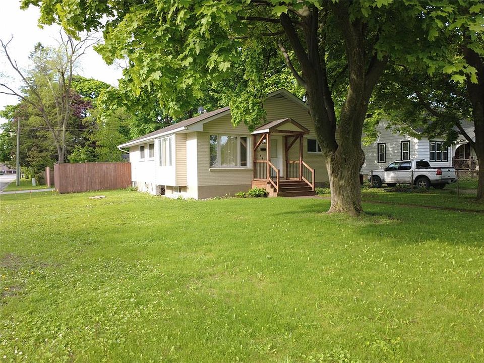 1st image of 755 Talfourd St