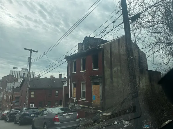 23 Vine St, Pittsburgh, PA 15219