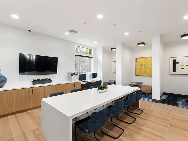 Tech Lounge