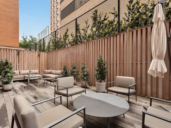 520 West 45th Street 5B image 14 of 14