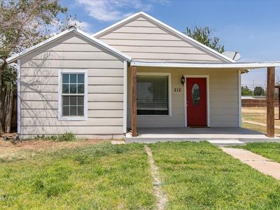 212 W 2nd St, Hale Center, TX, 79041