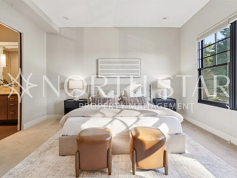566 4th St — Photo 36