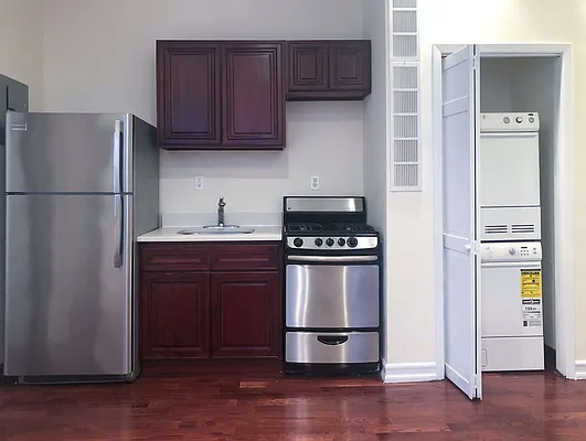 Rented by Kahen Properties | media 18
