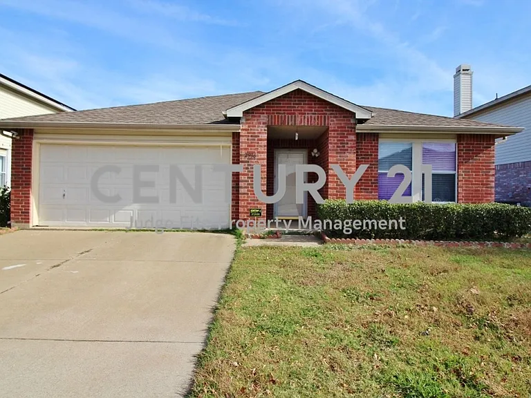 2936 Santa Sabina Dr — Photo 1