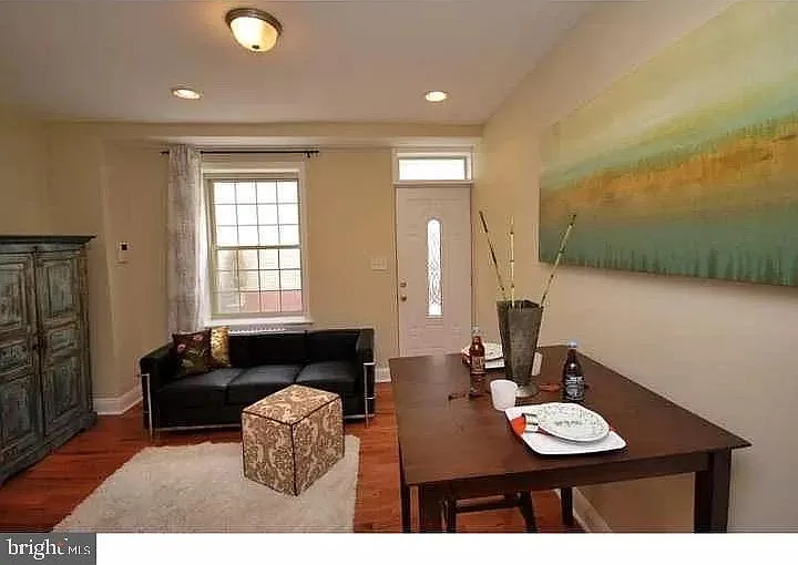 525 Fitzwater St #1R — Photo 18