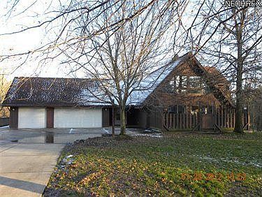 1st image of 15959 Briarwood Ln