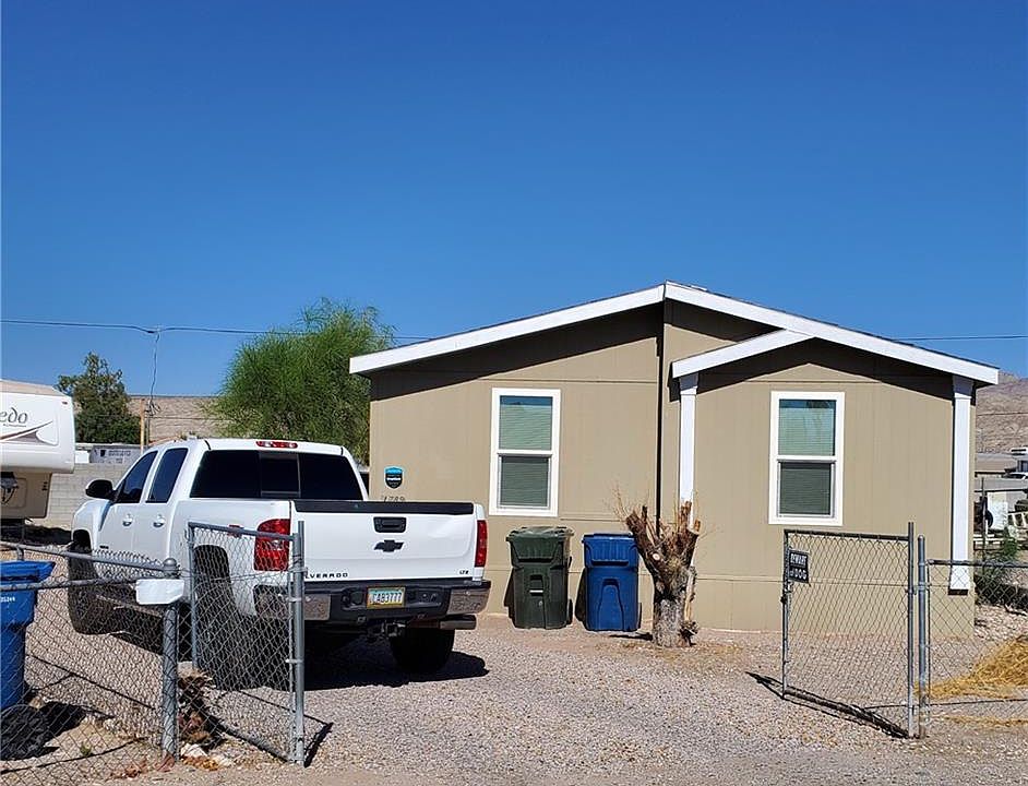 1st image of 1789 Artesia Dr
