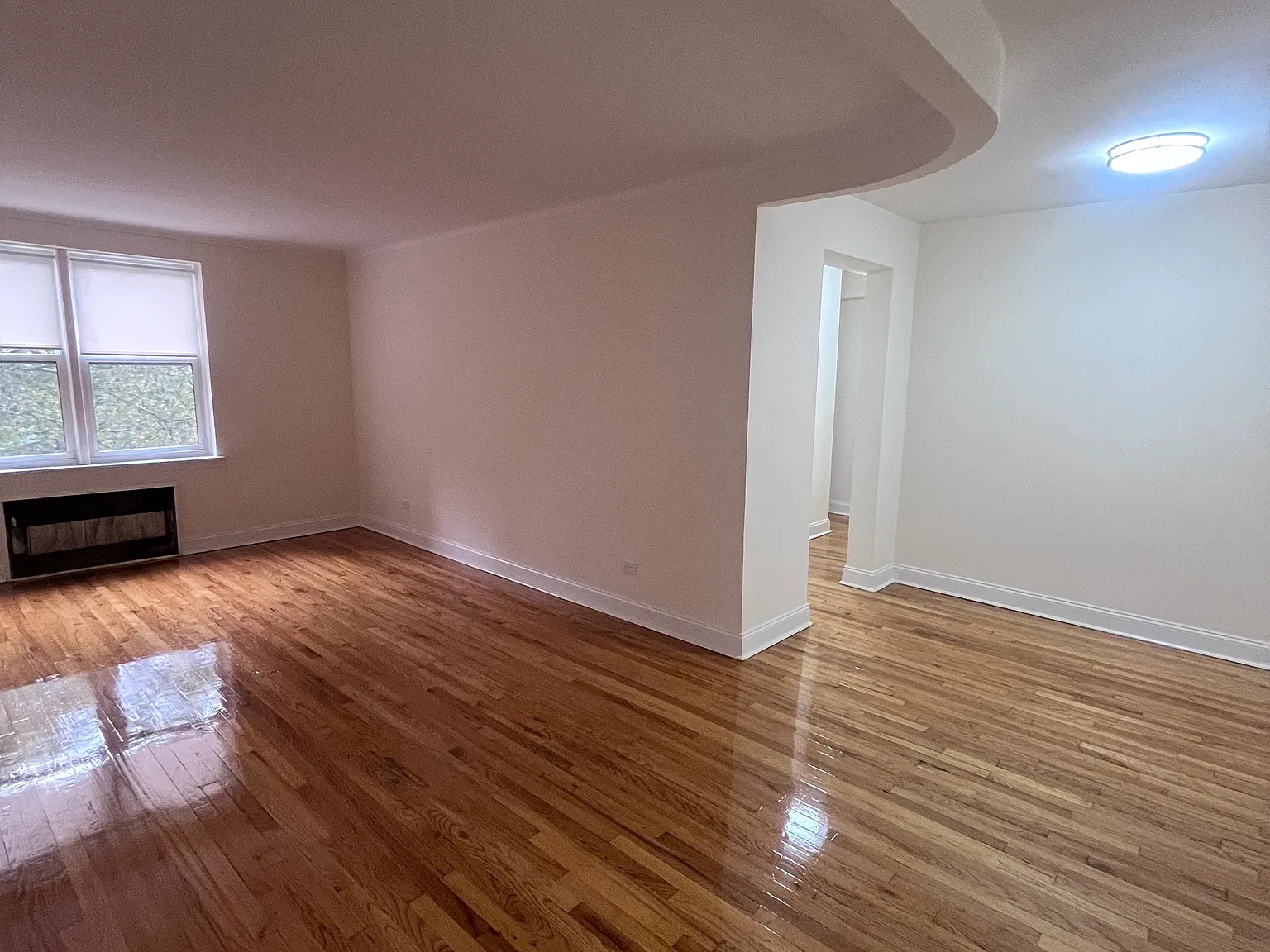 2662 W 2nd St — Photo 2