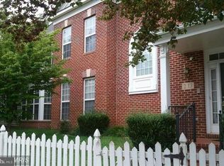 213 Watkins Pond Blvd, Rockville, MD 20850