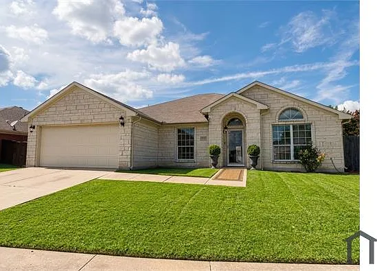 1919 Lennox Ln