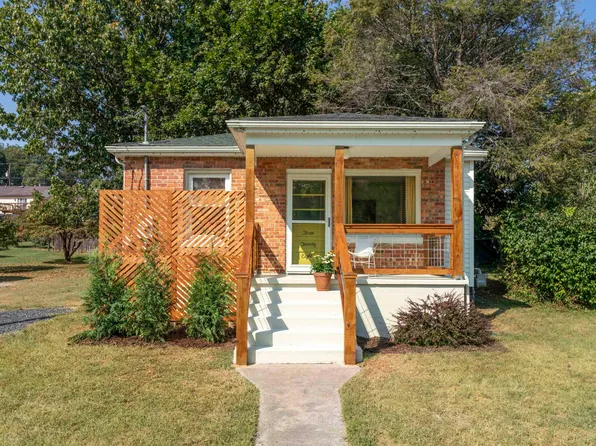 328 Elm St, Staunton, VA 24401