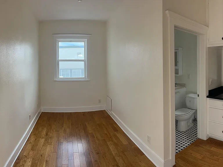4440 Burns Ave #11 — Photo 23