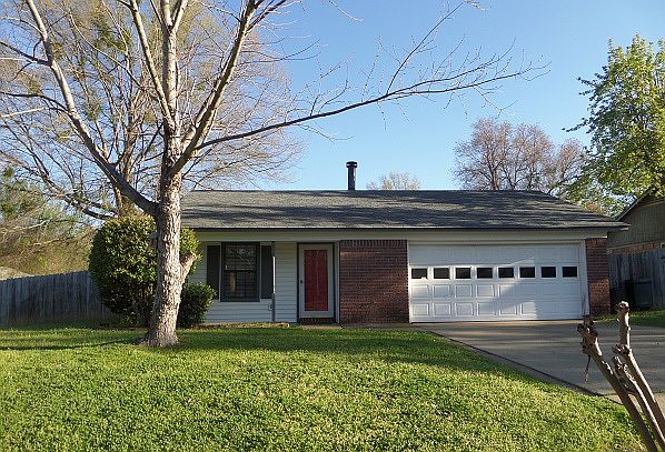 1st image of 212 La Grange Dr