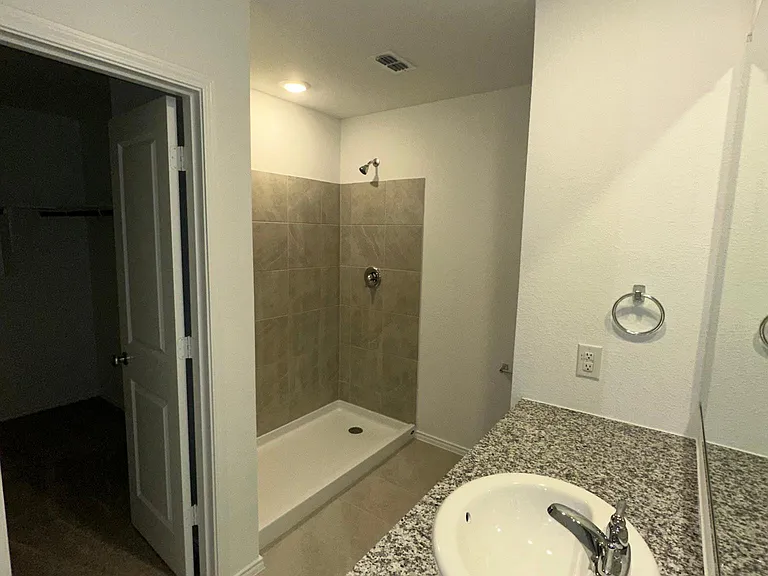 1569 Forge Pond Ln — Photo 10