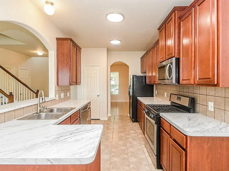 13111 Rippling Creek Ln — Photo 33