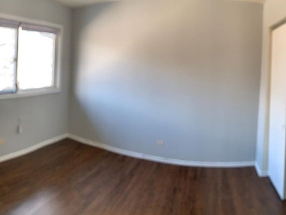 3rd image of 326 Grove Ave #305