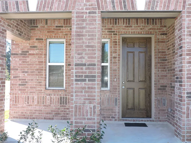1164 Littleton Ct — Photo 4