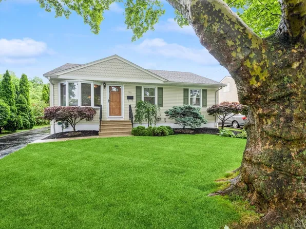 711 Hemlock St, Rahway, NJ 07065