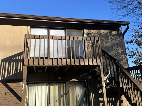 45 Nassau Colony APT 9, Fox Lake, IL 60020