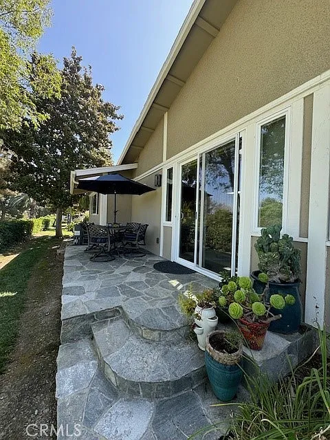 2 bed, 1200 sqft, $4,500 — Photo 2