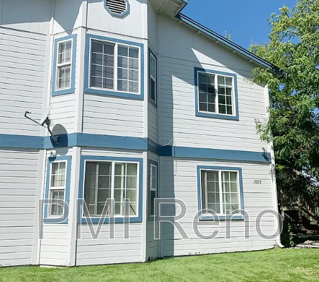 1088 Latigo Dr #1 — Photo 2