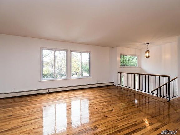 4th image of 84 Rose Ave
