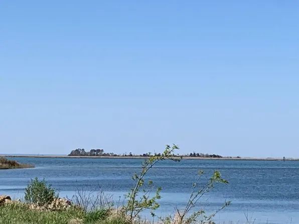 5 Wises Point Ln, Onancock, VA 23417