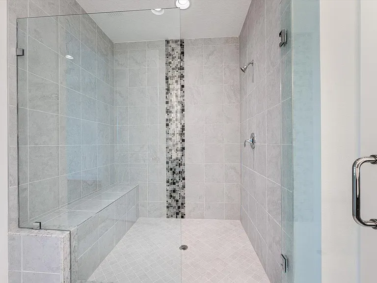 12546 Gross Pointe Dr — Photo 11