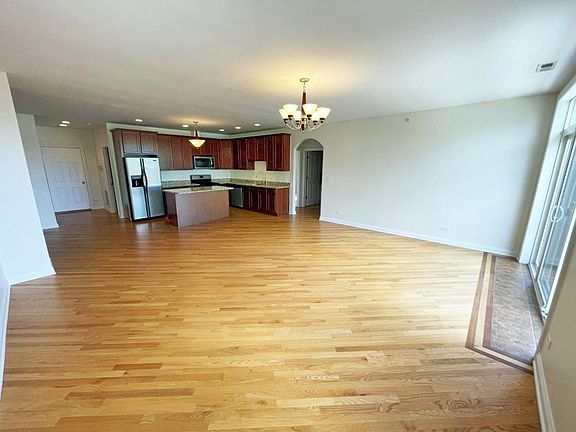 Spacious open floor plan with plenty of sunlight