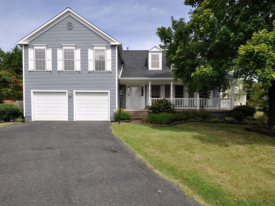 1st image of 17 Sydney Ln