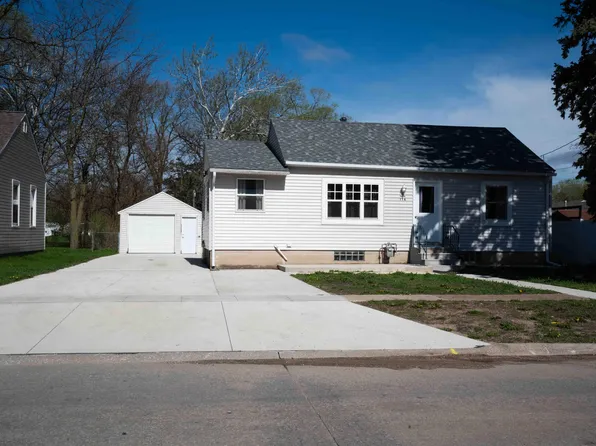 116 Lawrence Ave, Evansdale, IA 50707