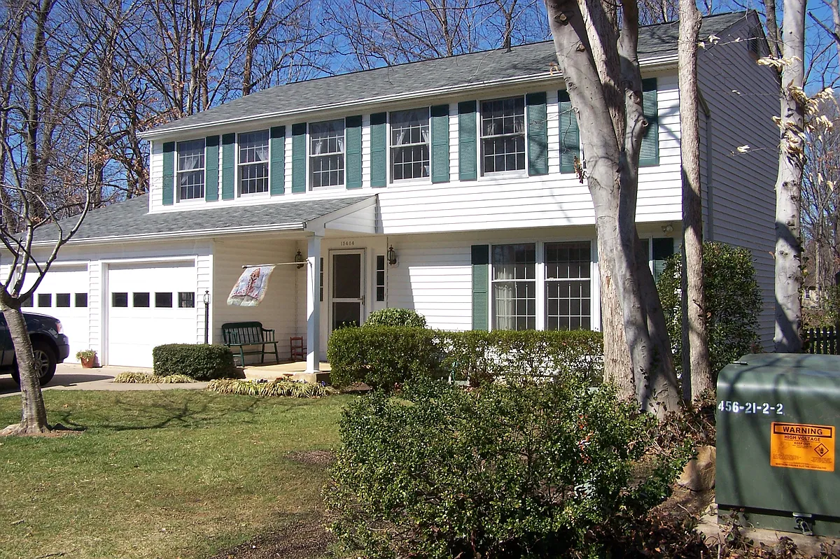 Building Photo - 15404 Beachview Dr